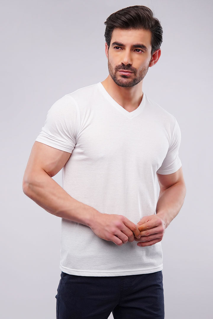 Snowy V-Neck T-shirt - Mendeez UAE 