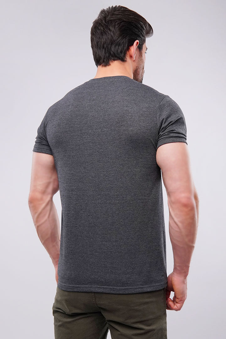 Chalky Henley T-shirt - Mendeez UAE 