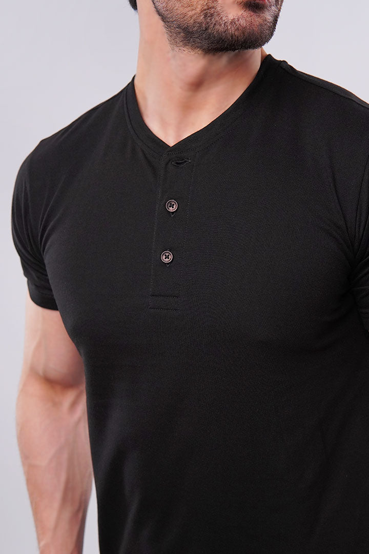 Ebony Henley T-shirt - Mendeez UAE 