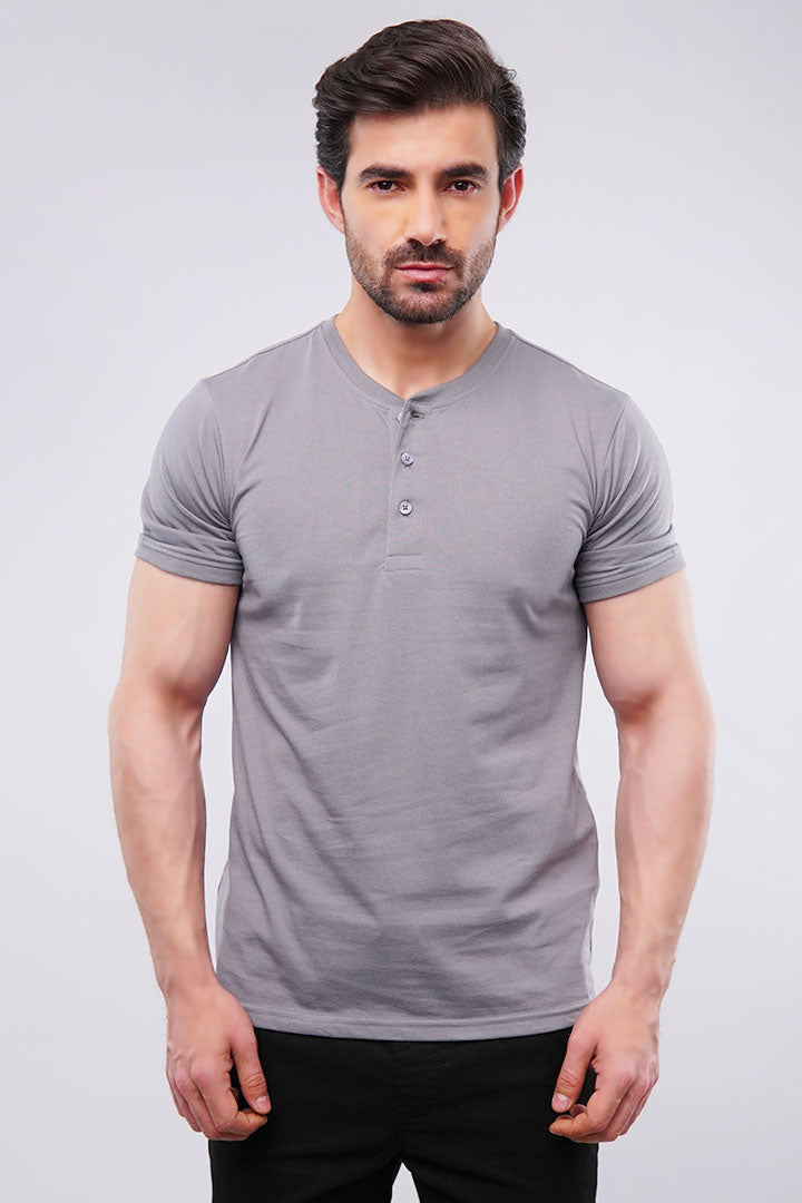 Seal Henley T-shirt - Mendeez UAE 